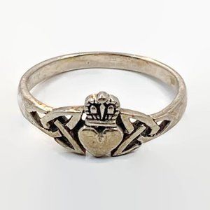 Claddagh Ring, Sterling Silver, Vintage Ring, Size 8 1/4, Celtic Knot, Irish